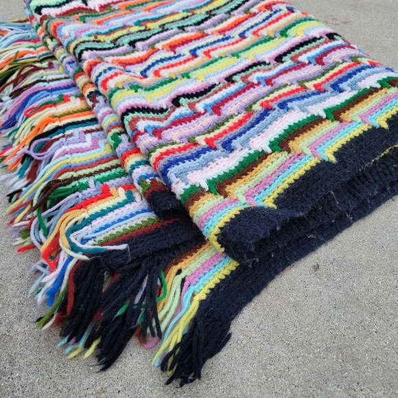 Vintage Other - VINTAGE Rainbow Crochet Tassel Blanket